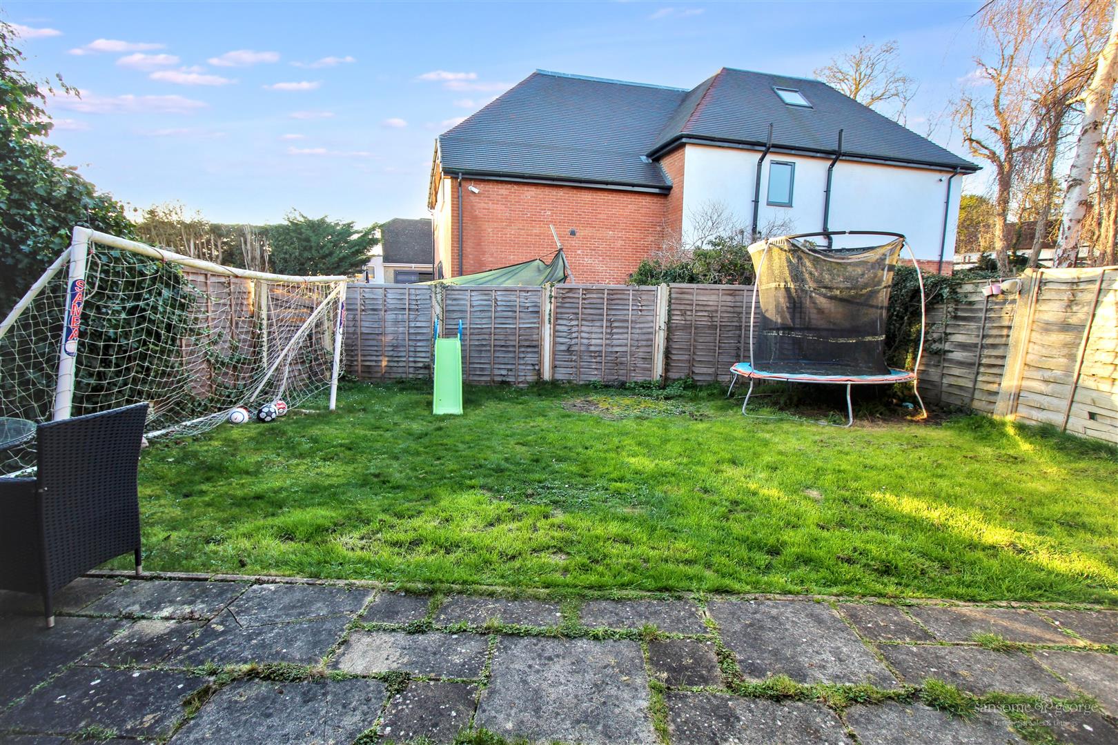 Kemerton Close, Calcot, Reading